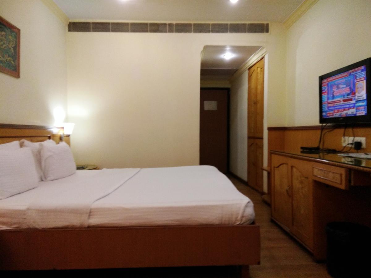 Empires Hotel Puri Exterior photo